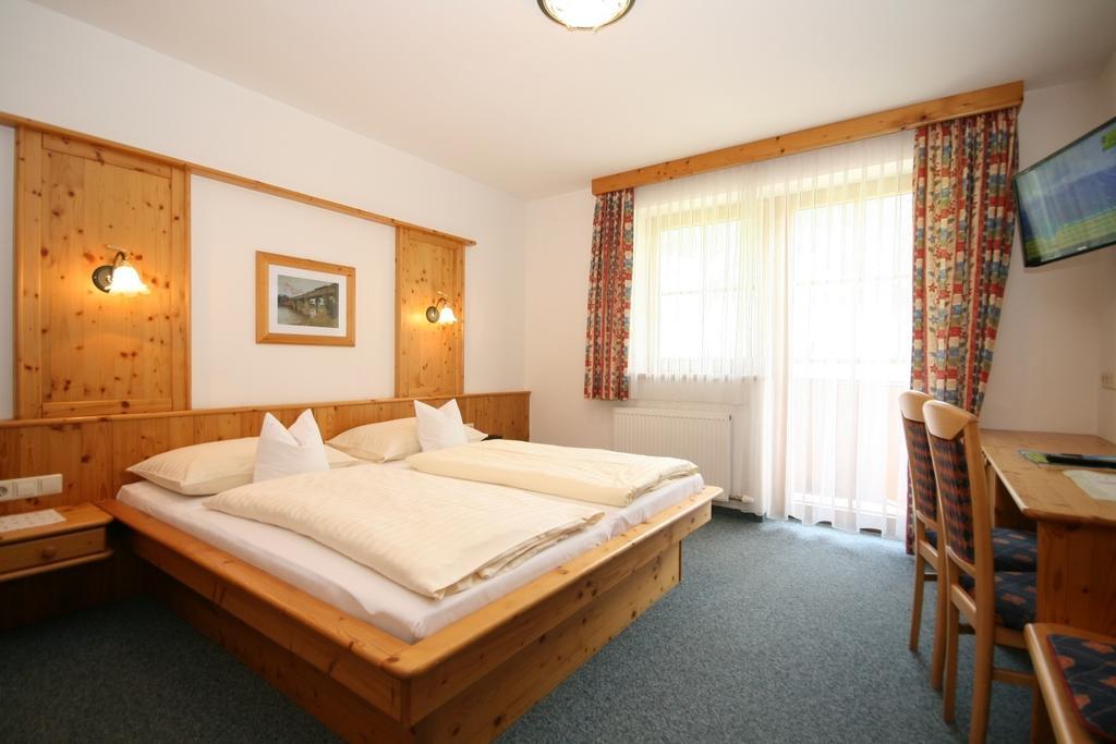 Hotel Cafe' Hermann Schladming Room photo